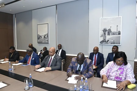 Azerbaijan, Zimbabwe discuss expanding cooperation
