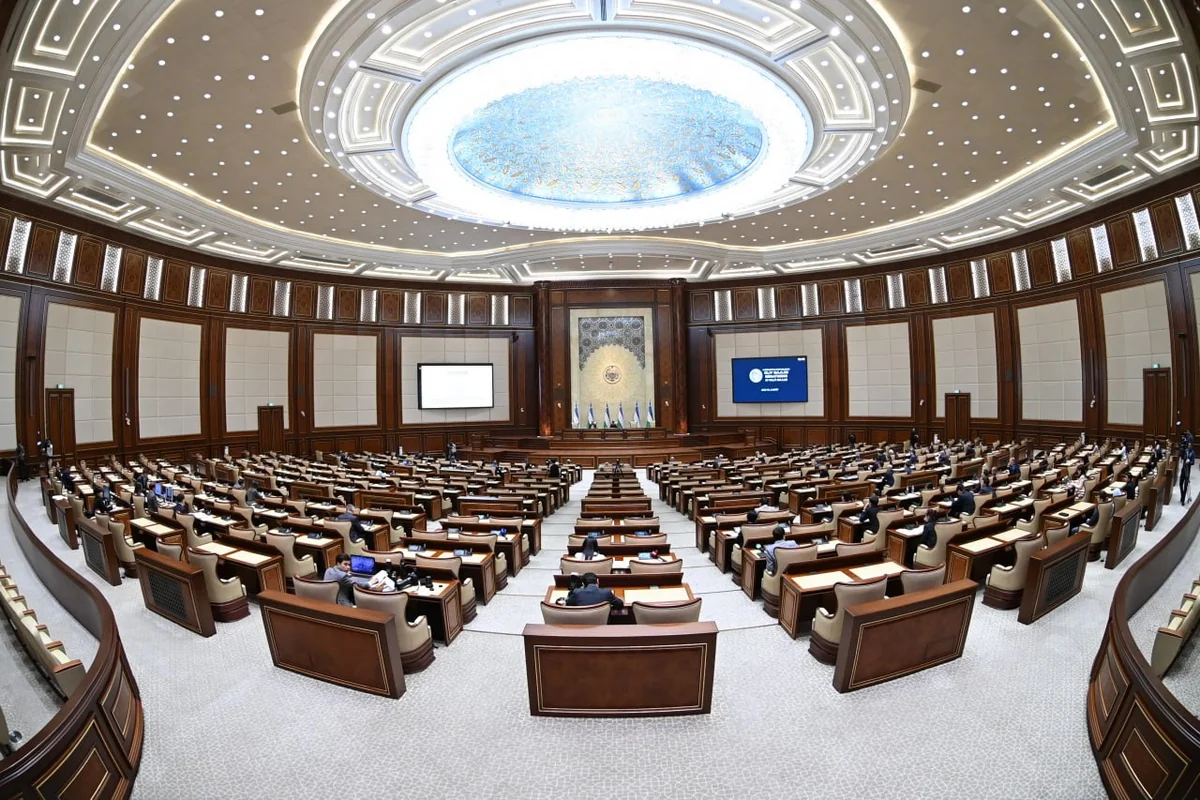 Özbəkistan parlamenti latın əlifbasının yenilənmiş variantını təsdiqləyib