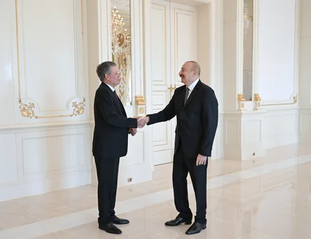 President Ilham Aliyev receives Member of US Senate Committee on Foreign Relations