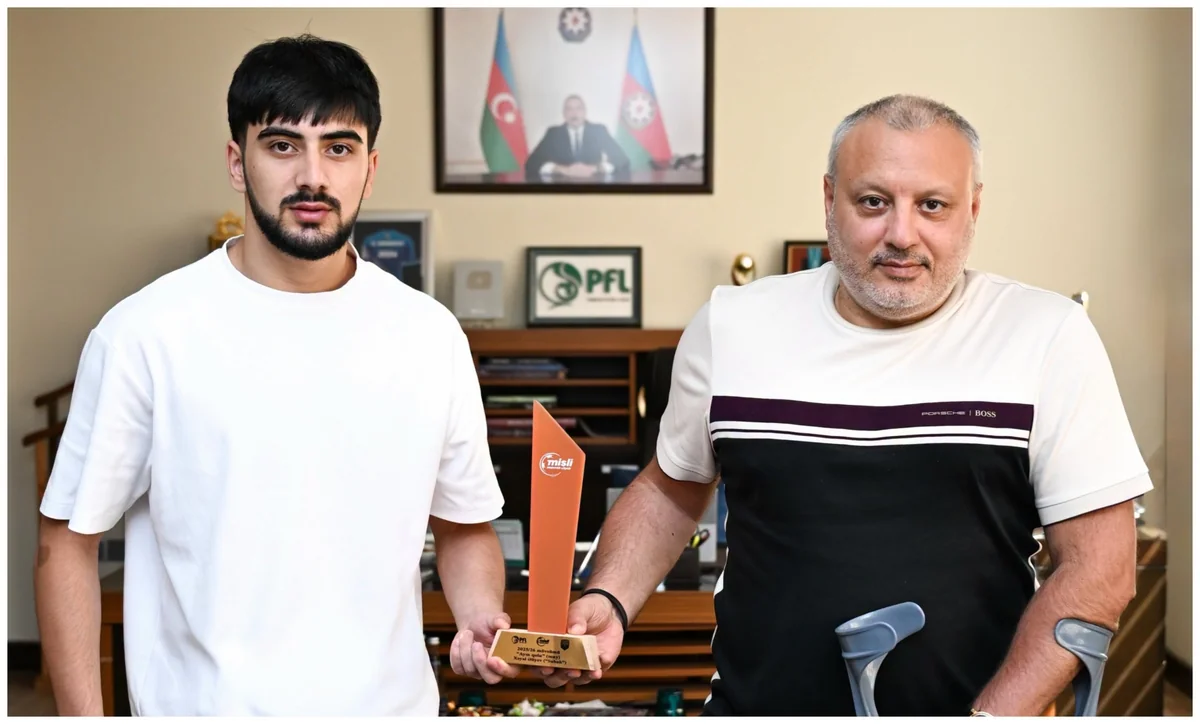 Sabahın futbolçusu Xəyal Əliyev mükafatlandırılıb