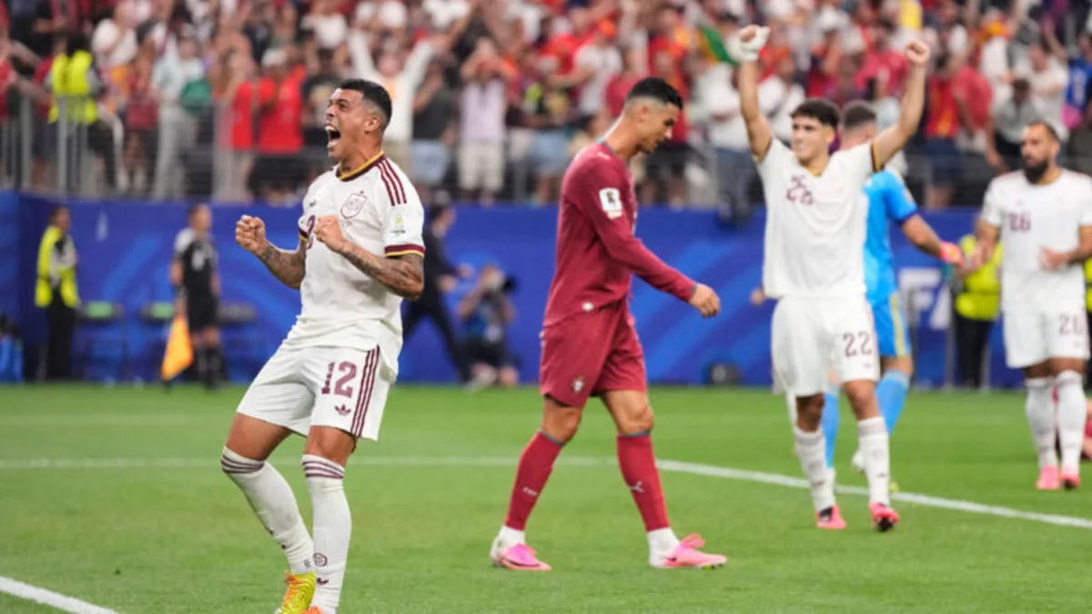 İspaniya dünya çempionatlarında ardıcıl 6 oyunda qapısını toxunulmaz saxlayan ilk komanda olub