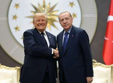 Президент Дональд Трамп прибыл в Анкару
