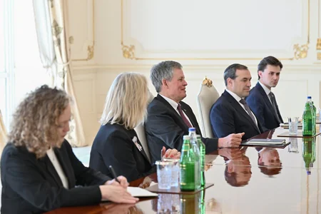President Ilham Aliyev receives Member of US Senate Committee on Foreign Relations