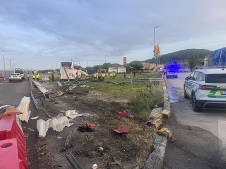 Bus crash in northwestern Türkiye injures 15, five seriously