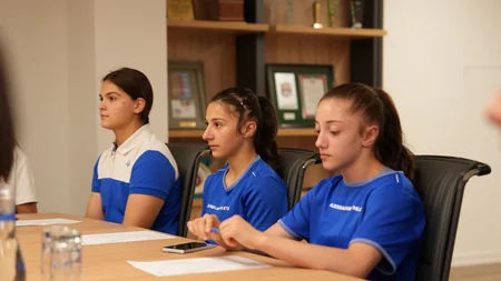 Rashad Nabiyev meets with Azerbaijani cadet judo national team