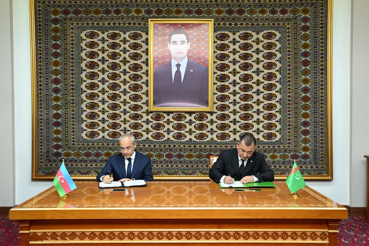 Azerbaijan and Turkmenistan sign protocol on economic cooperation