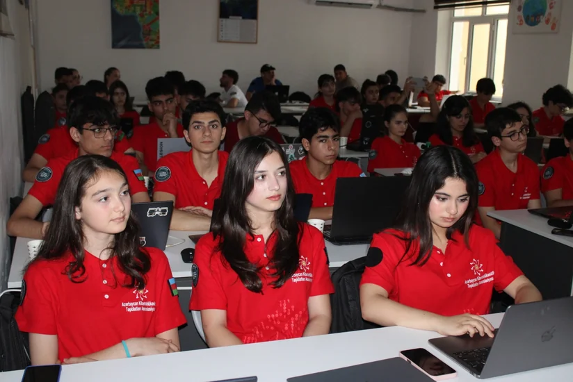 Cyber Summer School 2026nın iştirakçıları kibertəhlükəsizliyin əsas istiqamətləri barədə məlumatlandırılıb
