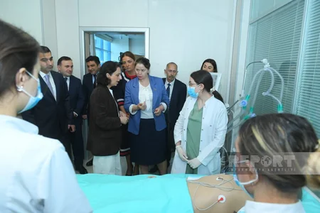 Yeni Klinikada Tibbi Tədris - Simulyasiya Mərkəzinin açılışı olub