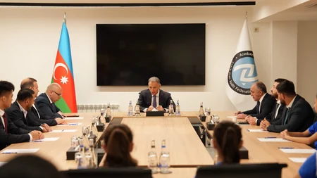 Rashad Nabiyev meets with Azerbaijani cadet judo national team