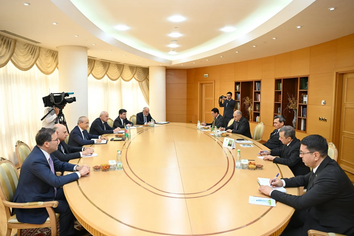 Azerbaijan, Turkmenistan mull strengthening business partnership