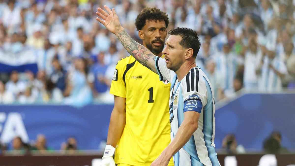 Kabo Verde millisinin qapıçısı Vozinya Messi ilə komanda yoldaşı ola bilər