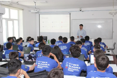 Cyber Summer School 2026nın iştirakçıları kibertəhlükəsizliyin əsas istiqamətləri barədə məlumatlandırılıb