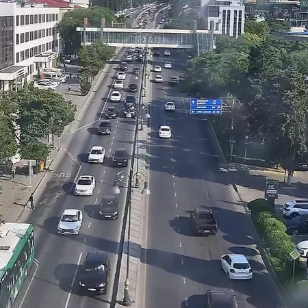 Bakının bir sıra yollarında tıxac yaranıb