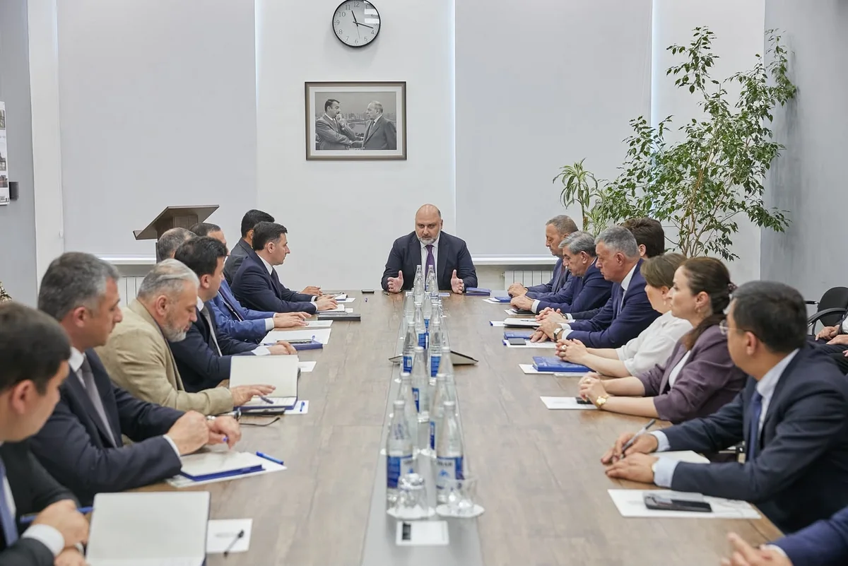 Read Qasımov: Bakıda özbaşına tikililərin qarşısının vaxtında alınması əsas prioritetlərdəndir