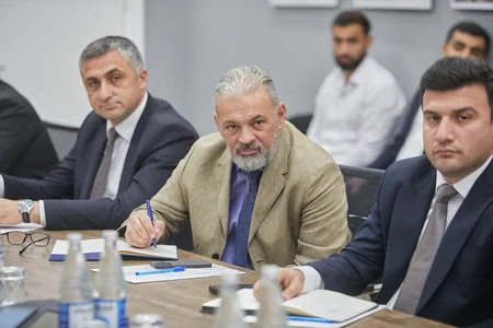 Read Qasımov: Bakıda özbaşına tikililərin qarşısının vaxtında alınması əsas prioritetlərdəndir