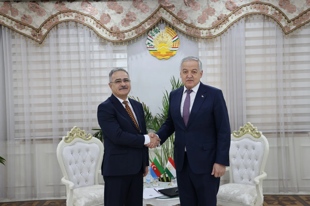 Tajikistan praises development of ties with Azerbaijan