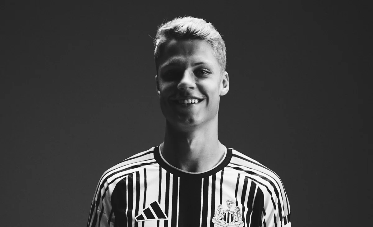 Nyukasl Ayaksın futbolçusu Şon Styoru heyətinə qatıb