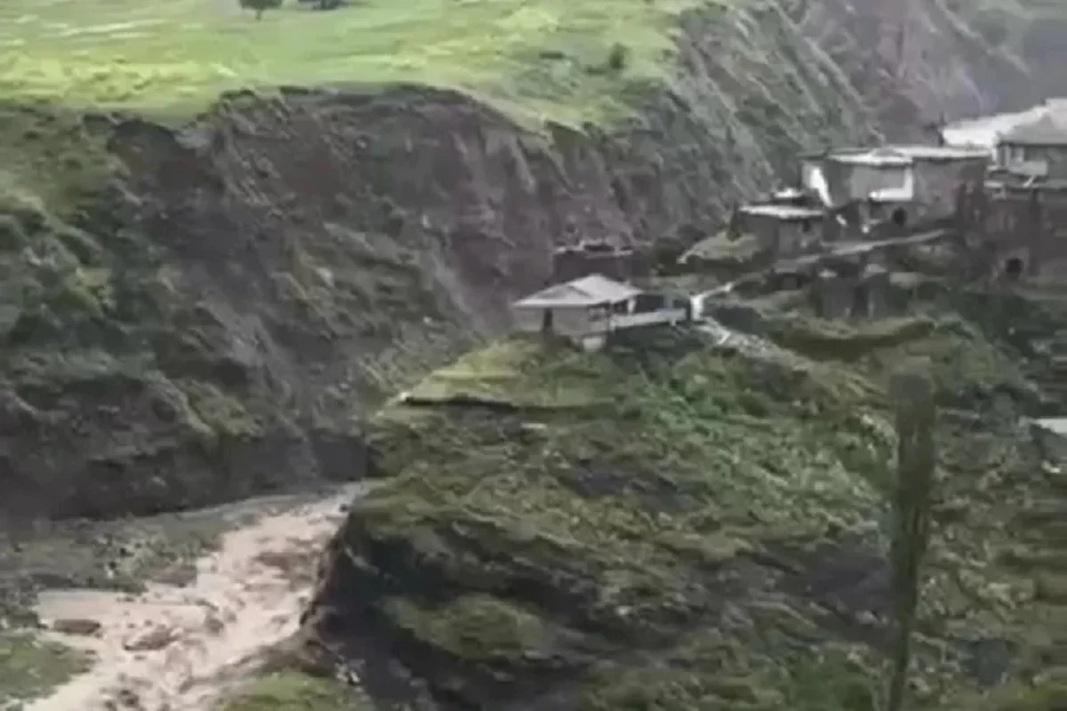 Dağıstanda sellər səbəbindən bənd qismən dağılıb, 13 evin sakini təxliyə edilib