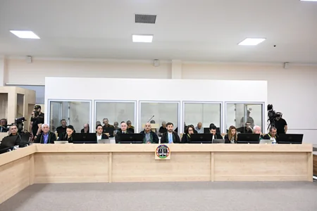 Ermənistan vətəndaşlarının şikayətləri üzrə apellyasiya məhkəməsi çıxışlarla davam etdirilib