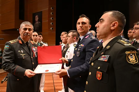 Zakir Həsənov Ərdoğanla birlikdə kursantların buraxılış mərasimində iştirak edib