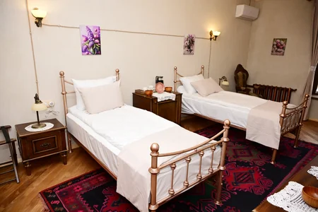 İlham Əliyev Şuşada Yasəmən hotelinin yeni korpusları ilə tanış olub