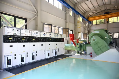 Prezident Laçında Hoçaz çayının üzərindəki su elektrik stansiyalarının açılışında iştirak edib