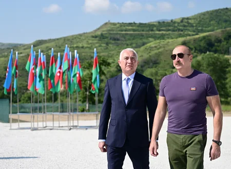 Prezident Laçında Hoçaz çayının üzərindəki su elektrik stansiyalarının açılışında iştirak edib