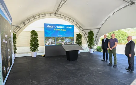 Prezident Laçında Hoçaz çayının üzərindəki su elektrik stansiyalarının açılışında iştirak edib