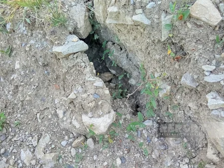 İsmayıllıda torpaq sürüşməsi olub, üç ailənin yaşadığı ev yararsız vəziyyətə düşüb