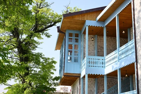İlham Əliyev Şuşada Sadıqcanın evinin bərpadan sonra açılışında iştirak edib