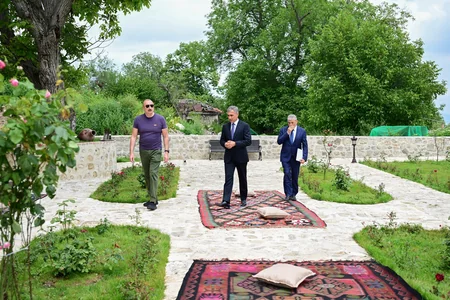 İlham Əliyev Şuşada Yasəmən hotelinin yeni korpusları ilə tanış olub