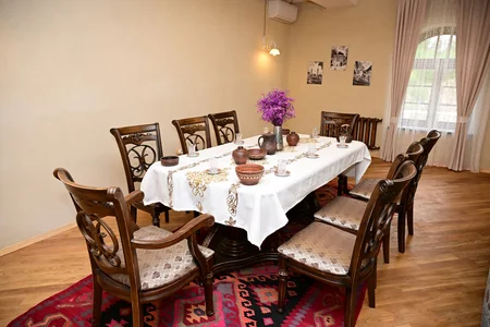 İlham Əliyev Şuşada Yasəmən hotelinin yeni korpusları ilə tanış olub