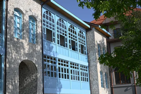 İlham Əliyev Şuşada Sadıqcanın evinin bərpadan sonra açılışında iştirak edib