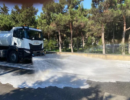 Bu gün Bakının 544 küçəsi yuyulub - YENİLƏNİB