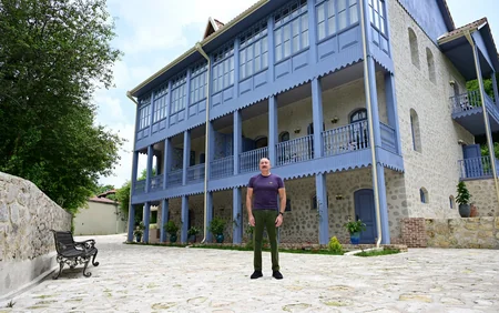 İlham Əliyev Şuşada Yasəmən hotelinin yeni korpusları ilə tanış olub