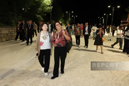 IV Şuşa Qlobal Media Forumunun iştirakçıları Qarabağ küçəsi ilə tanış olublar