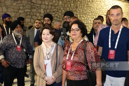 IV Şuşa Qlobal Media Forumunun iştirakçıları Qarabağ küçəsi ilə tanış olublar