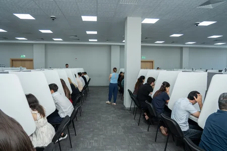 Dövlət icra məmuru olmaq istəyən şəxslər üçün test imtahanı keçirilib -YENİLƏNİB 2