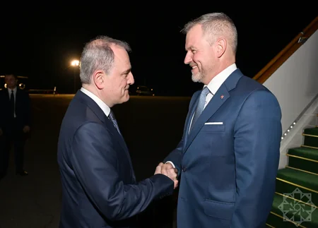 Slovakiya Prezidenti Peter Pelleqrini Azərbaycana rəsmi səfərə gəlib