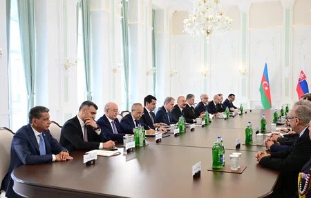 Prezident İlham Əliyevin Şuşada Slovakiya Prezidenti ilə geniş tərkibdə görüşü olub - YENİLƏNİB