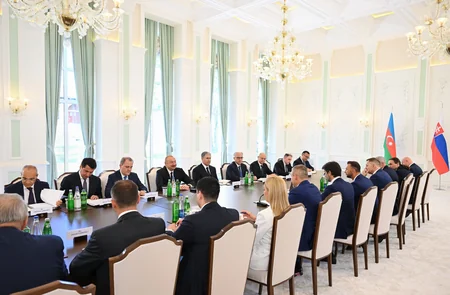 Prezident İlham Əliyevin Şuşada Slovakiya Prezidenti ilə geniş tərkibdə görüşü olub - YENİLƏNİB