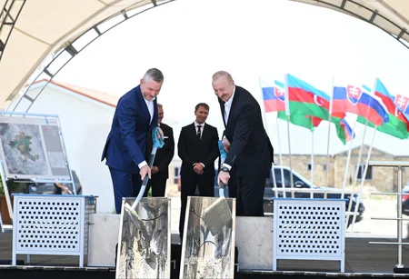 Azərbaycan və Slovakiya prezidentləri Ağdamın Baş Qərvənd kəndində görülən işlərlə tanış olublar