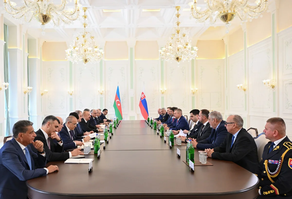 Prezident İlham Əliyevin Şuşada Slovakiya Prezidenti ilə geniş tərkibdə görüşü olub - YENİLƏNİB
