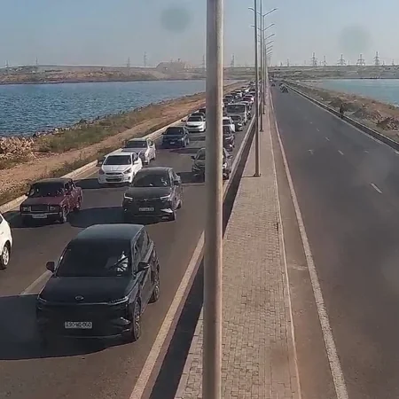 Bakının bir sıra yollarında tıxac yaranıb