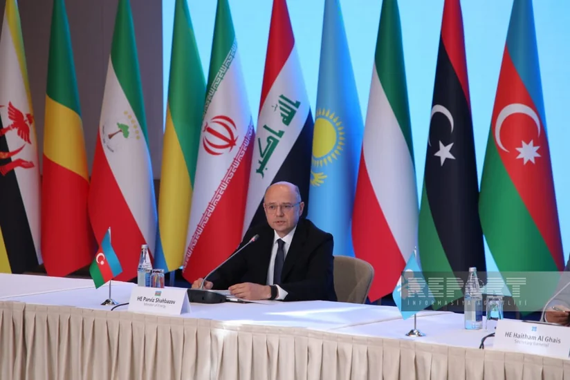 Minister: Energy transition doesn't replace oil & gas, it complements them
