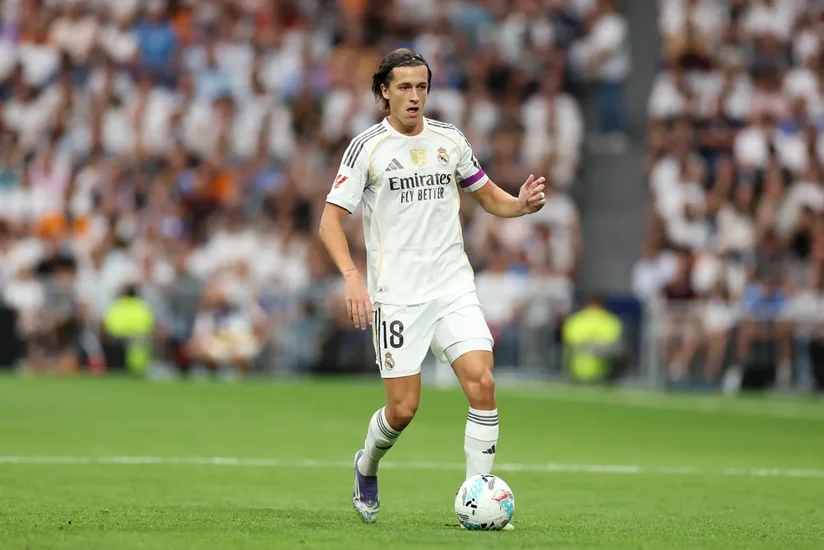 Real Madrid rejects Chelsea's €25M bid for Álvaro Carreras