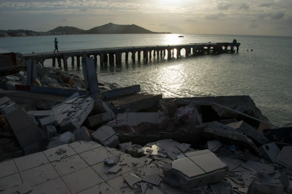 France ratifies first legal border treaty for Saint Martin island
