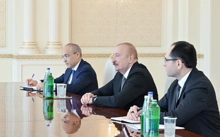 President Ilham Aliyev receives John Deere delegation