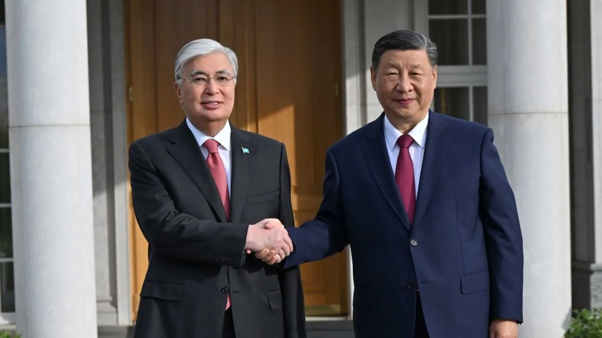 Jinping, Tokayev hold talks in Shanghai