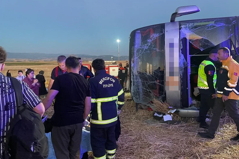 Türkiyədə avtobus aşıb, 46 nəfər yaralanıb